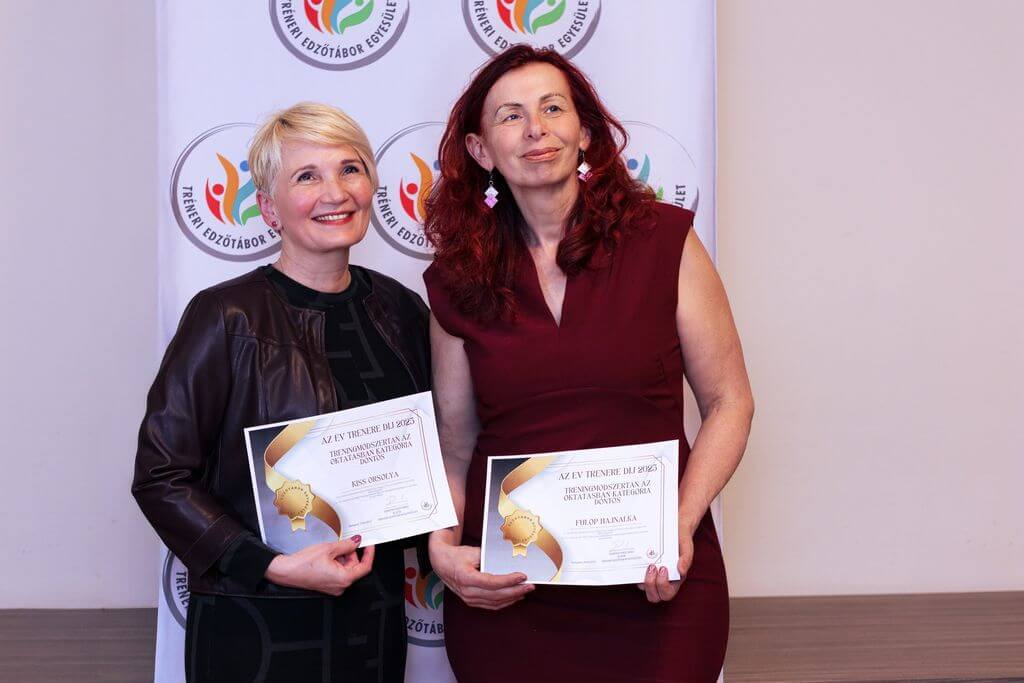 Kiss Orsolya ésFülöp Hajnalka az Év Trénere pályázat díjátadóján